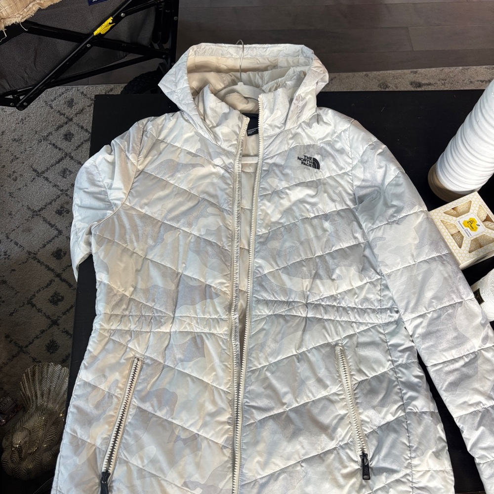 Women's North Face White Quilted Jacket